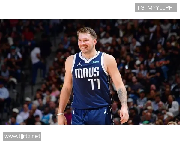 东契奇狂砍73分刷新现役得分纪录独行侠击败太阳终结其11连胜之路