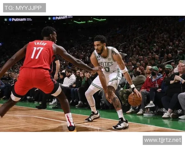 凯尔特人对决火箭比赛精彩回顾及最终得分分析 凯尔特人对决火箭比赛精彩回顾及最终得分分析