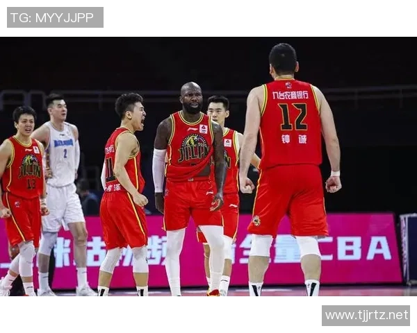 广东队对阵吉林琼斯狂砍49分展现强大实力引发热议