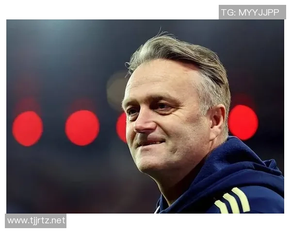 拉奇与莫尔德的精彩对决揭示足球战术与团队合作的魅力